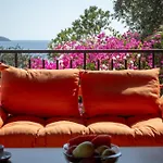 Escalade Iii Villa